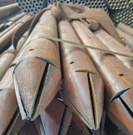 巴音郭楞出尖打孔加工无缝注浆钢花管注浆管厂家